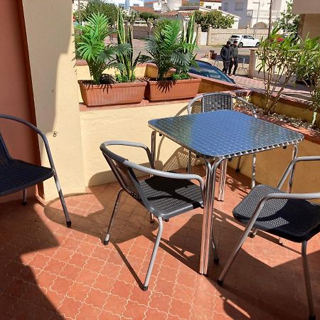 Tres Bel Appartement Entierement Renove เอมปูเรียบราบา ภายนอก รูปภาพ