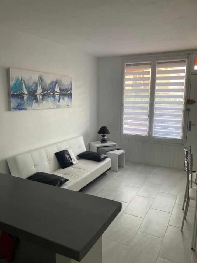 Tres Bel Appartement Entierement Renove เอมปูเรียบราบา ภายนอก รูปภาพ