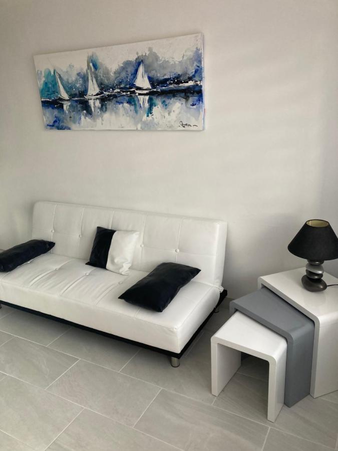 Tres Bel Appartement Entierement Renove เอมปูเรียบราบา ภายนอก รูปภาพ