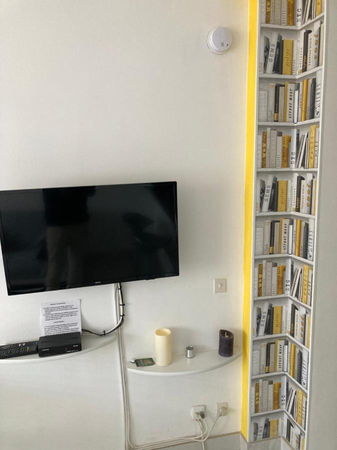 Tres Bel Appartement Entierement Renove เอมปูเรียบราบา ภายนอก รูปภาพ