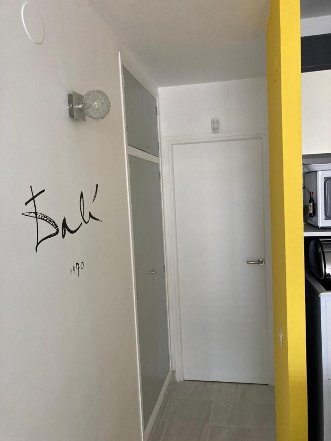 Tres Bel Appartement Entierement Renove เอมปูเรียบราบา ภายนอก รูปภาพ