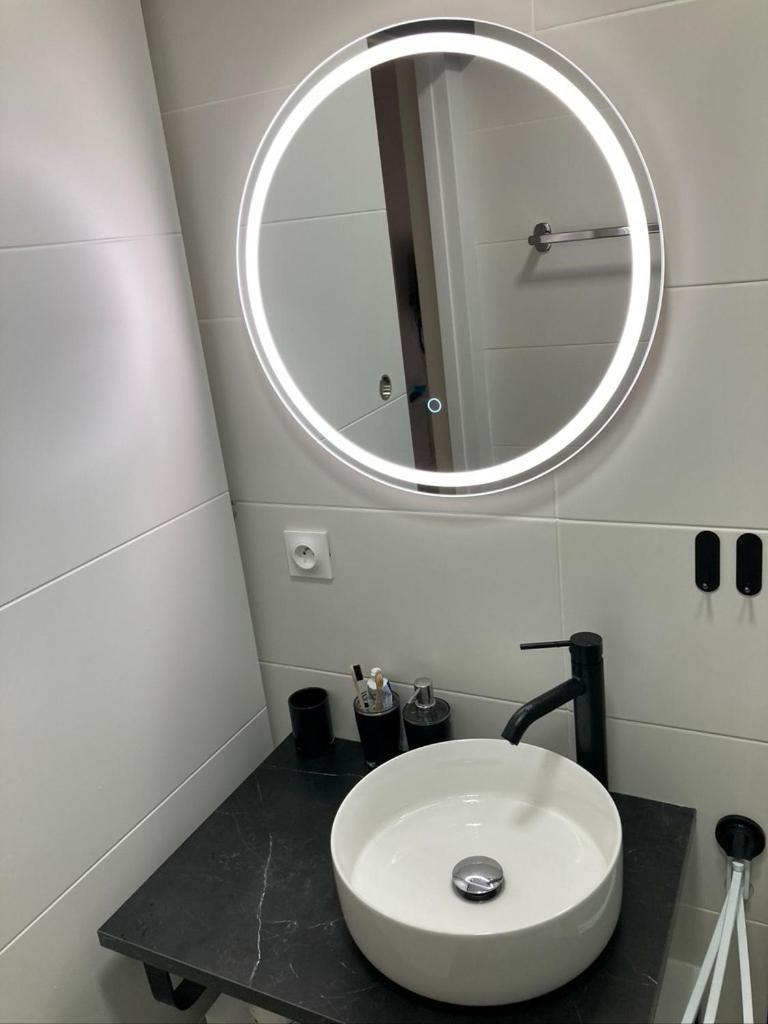 Tres Bel Appartement Entierement Renove เอมปูเรียบราบา ภายนอก รูปภาพ